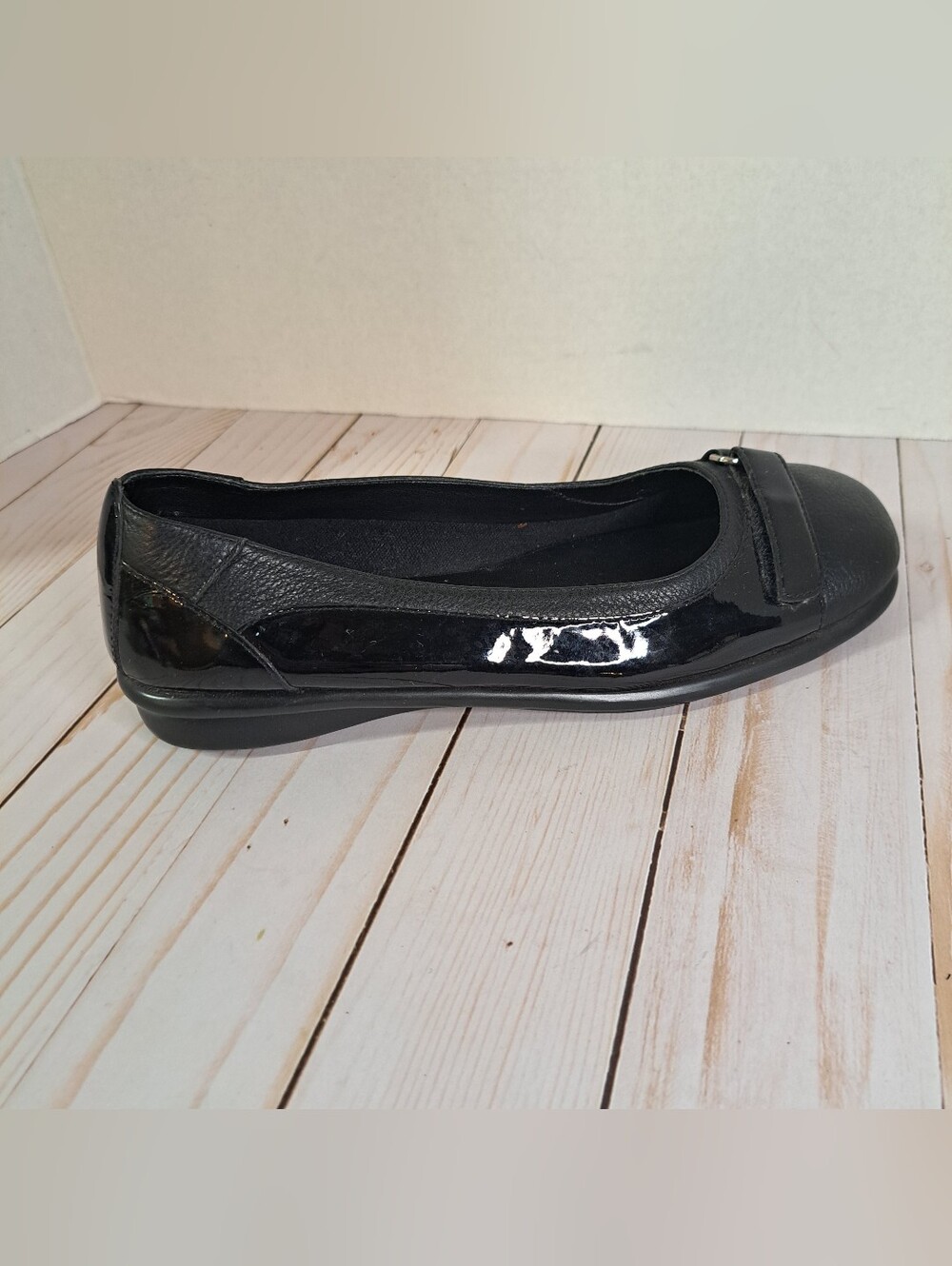 Aerosoles Black Leather Flats